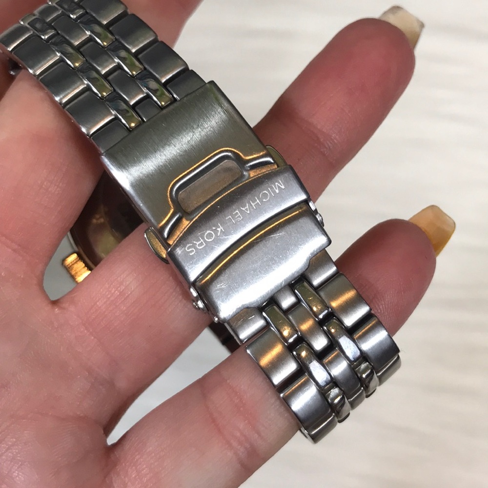 Michael Kors Rhinestone Watch - Picture 4 of 6